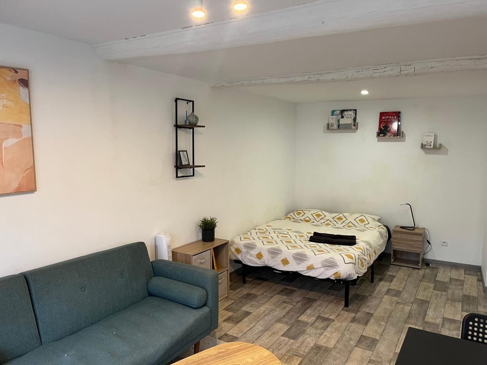 Photo of the whole room