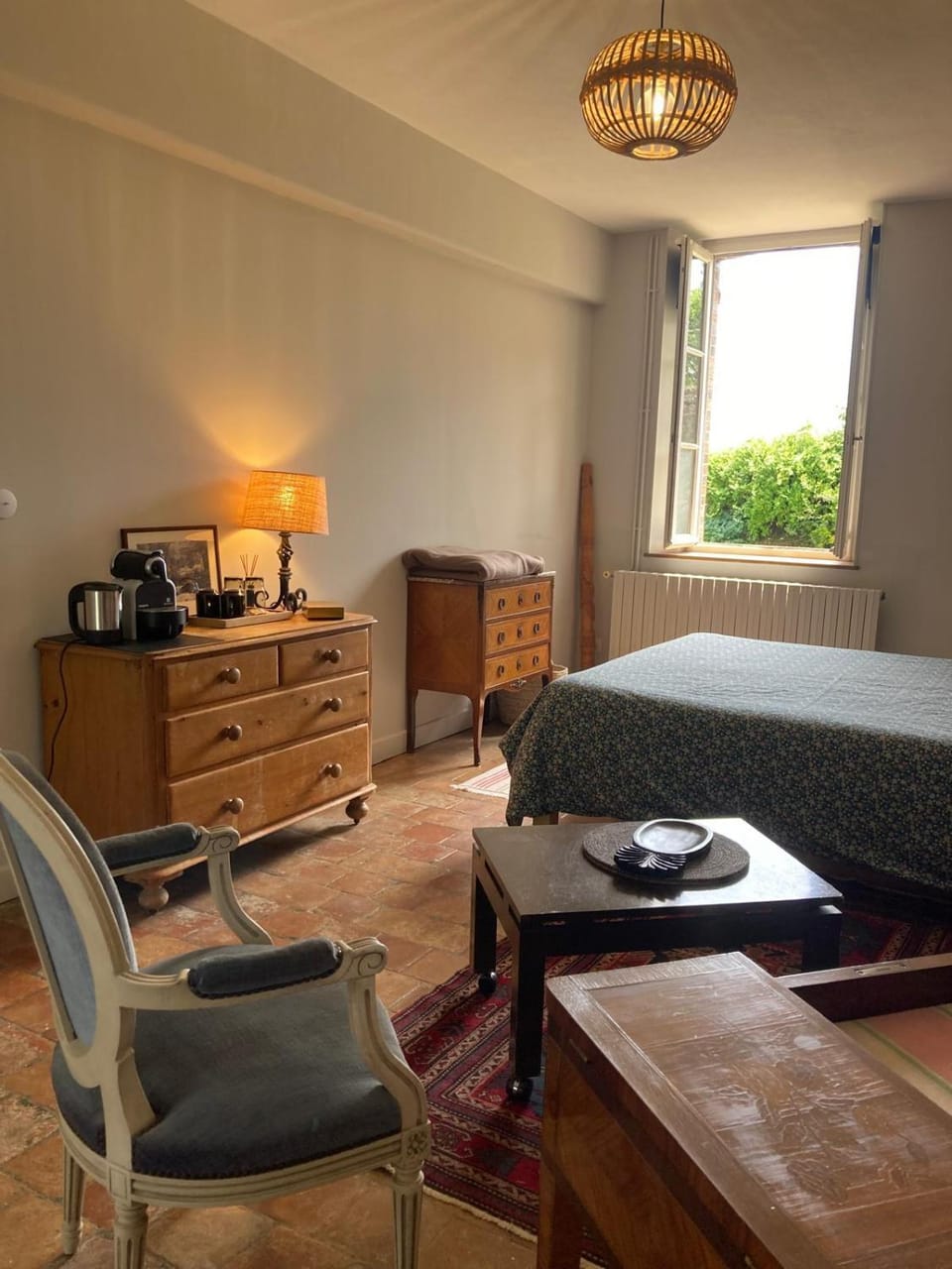 Bed, Coffee/tea facilities, Photo of the whole room, Bedroom