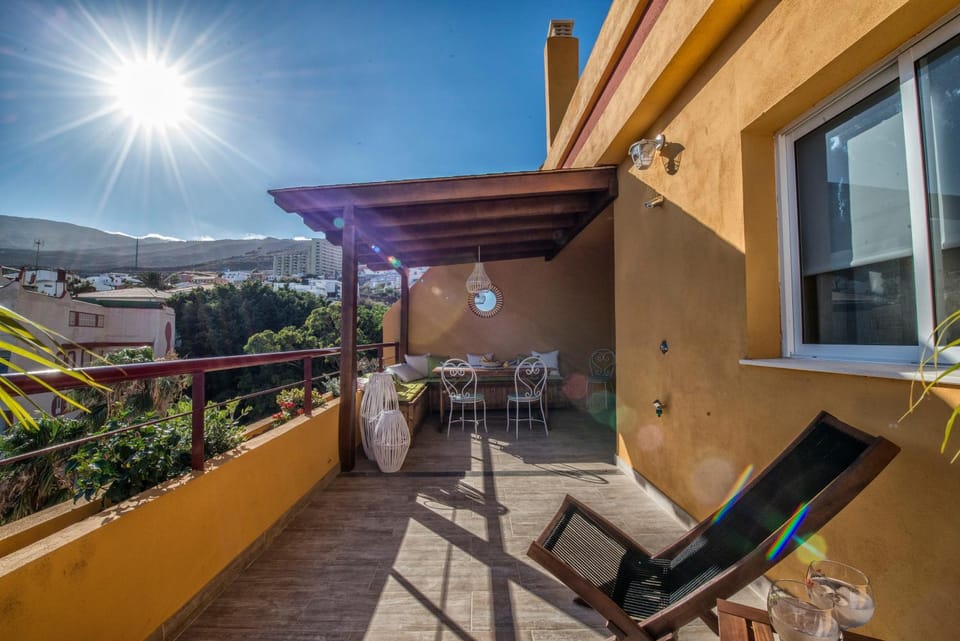 Apartamento con terraza y vistas al Mar Apartment in Tabaiba