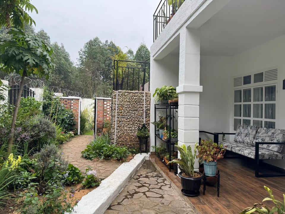 Property building, Day, Garden, View (from property/room), Balcony/Terrace, Garden view