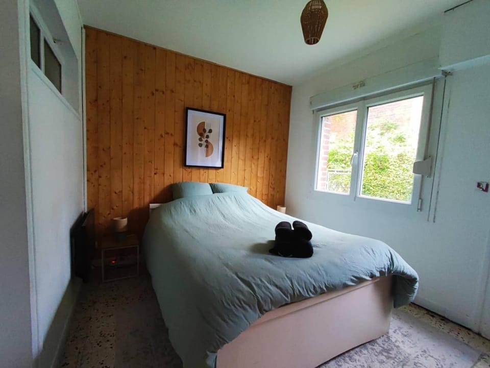 Bed, Photo of the whole room