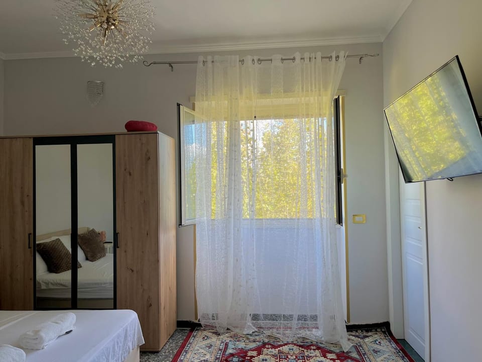 Bed, TV and multimedia