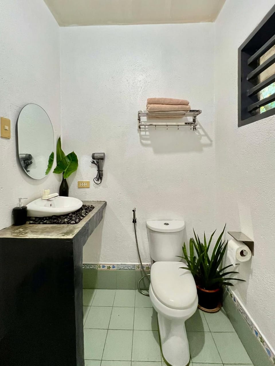 Toilet, Bathroom, towels