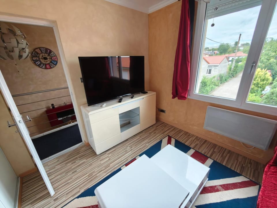independent apartment in house with 3 bedrooms Apartment in Clermont-Ferrand