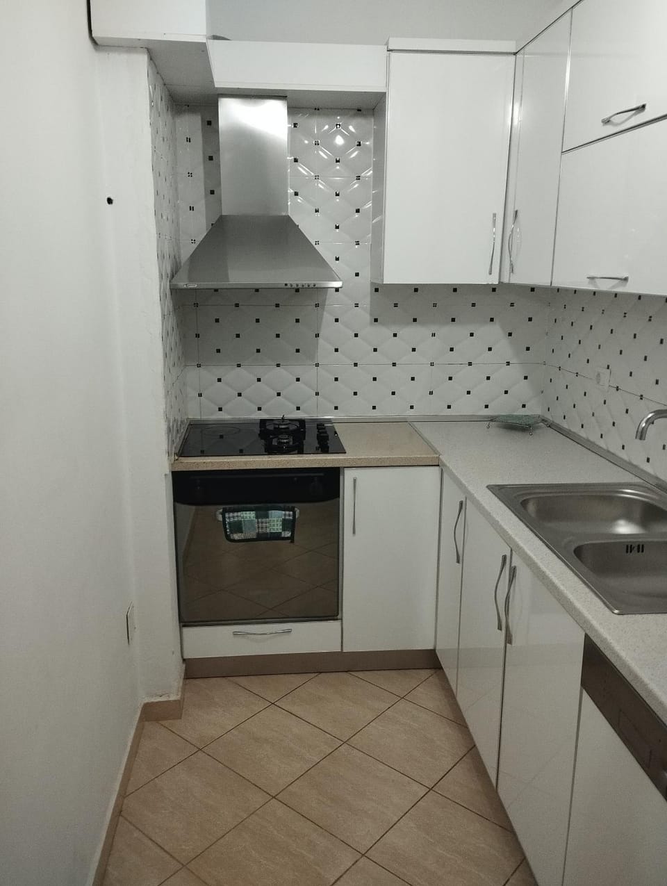 Apartament Rruga Sazan pran Kraal Hotel Apartment in Vlorë