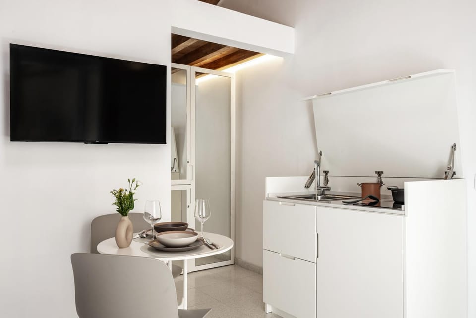 Kitchen or kitchenette