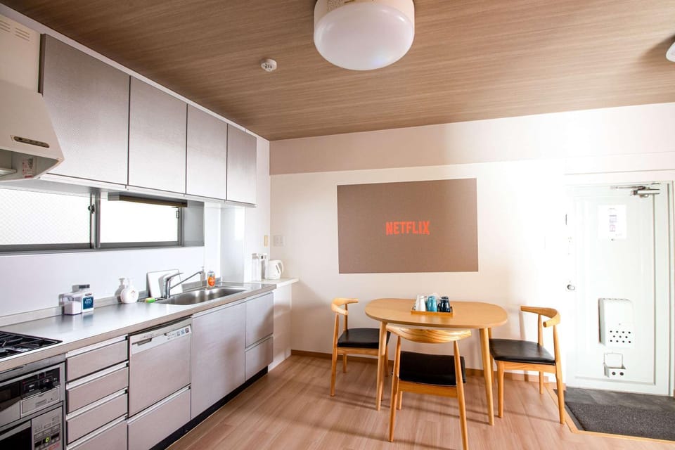 Family Stay Namba Shinsaibashi & Dotonbori 6Pax with Kitchen Apartment in Osaka
