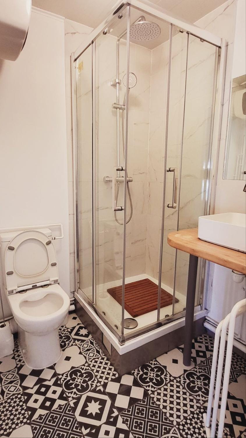 Shower, Toilet, Bathroom