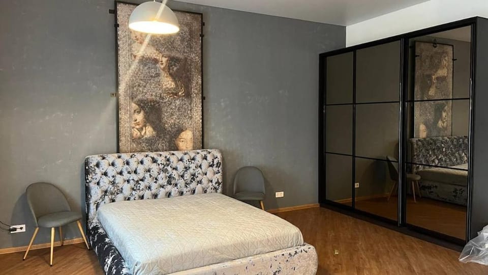 Stylish apartment on Deribasovskaya corner Apartment in Odessa