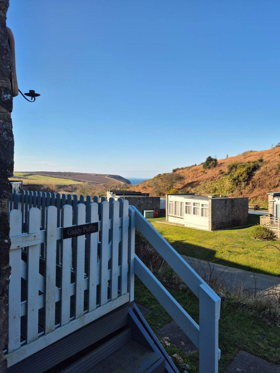 Giddy Puffin Chalet in Nolton and Roch