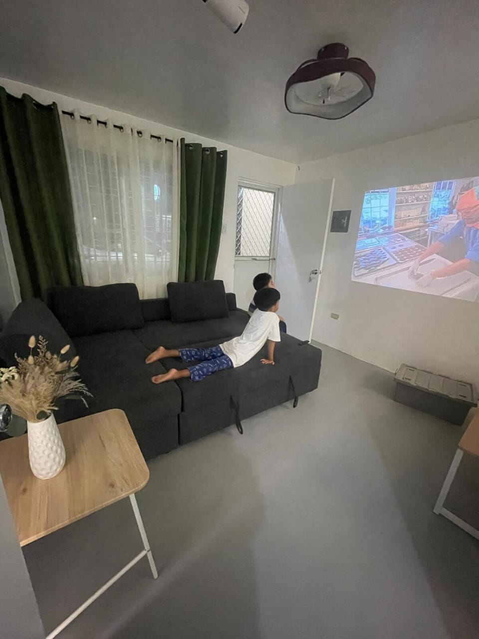 TV and multimedia, Living room, Seating area