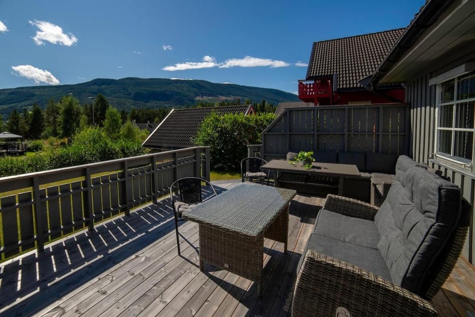 Patio, Day, Natural landscape, View (from property/room), Balcony/Terrace