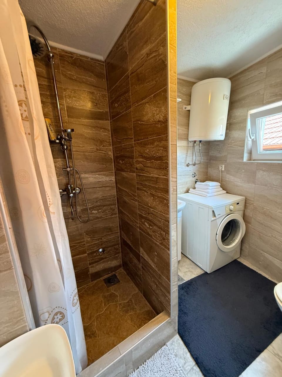 Shower, Bathroom, towels