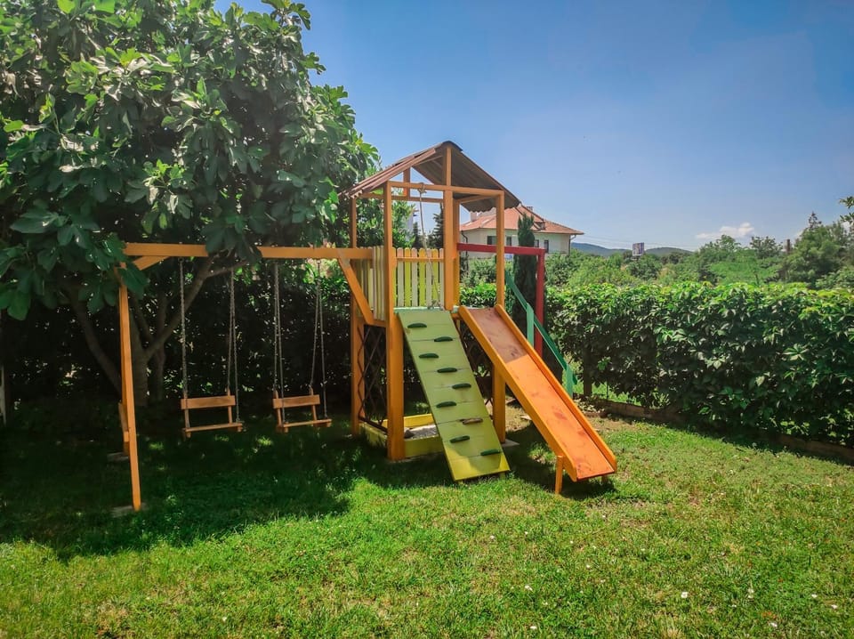 Day, Children play ground, Garden