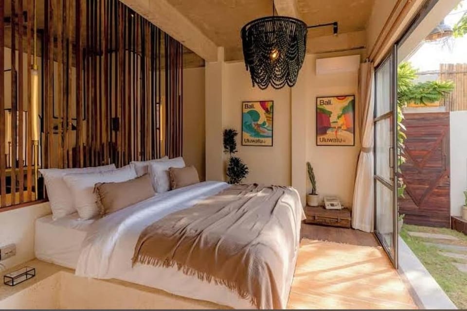 Visconti Canggu House Luxury Tropical Pool Villa Villa in North Kuta