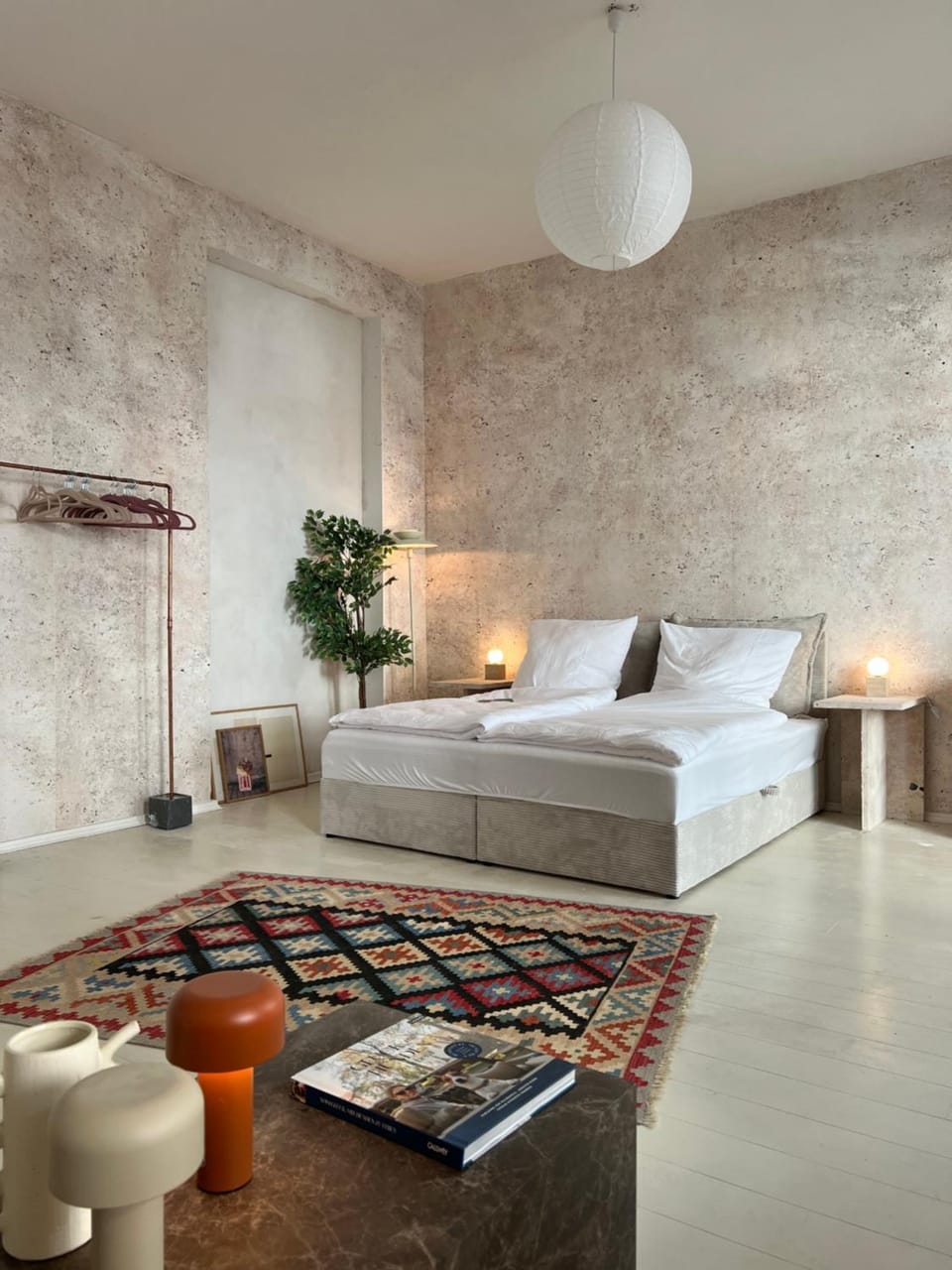 Living room, Photo of the whole room, Bedroom