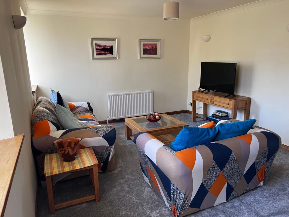 Communal lounge/ TV room, Communal lounge/ TV room, TV and multimedia, Living room, internet