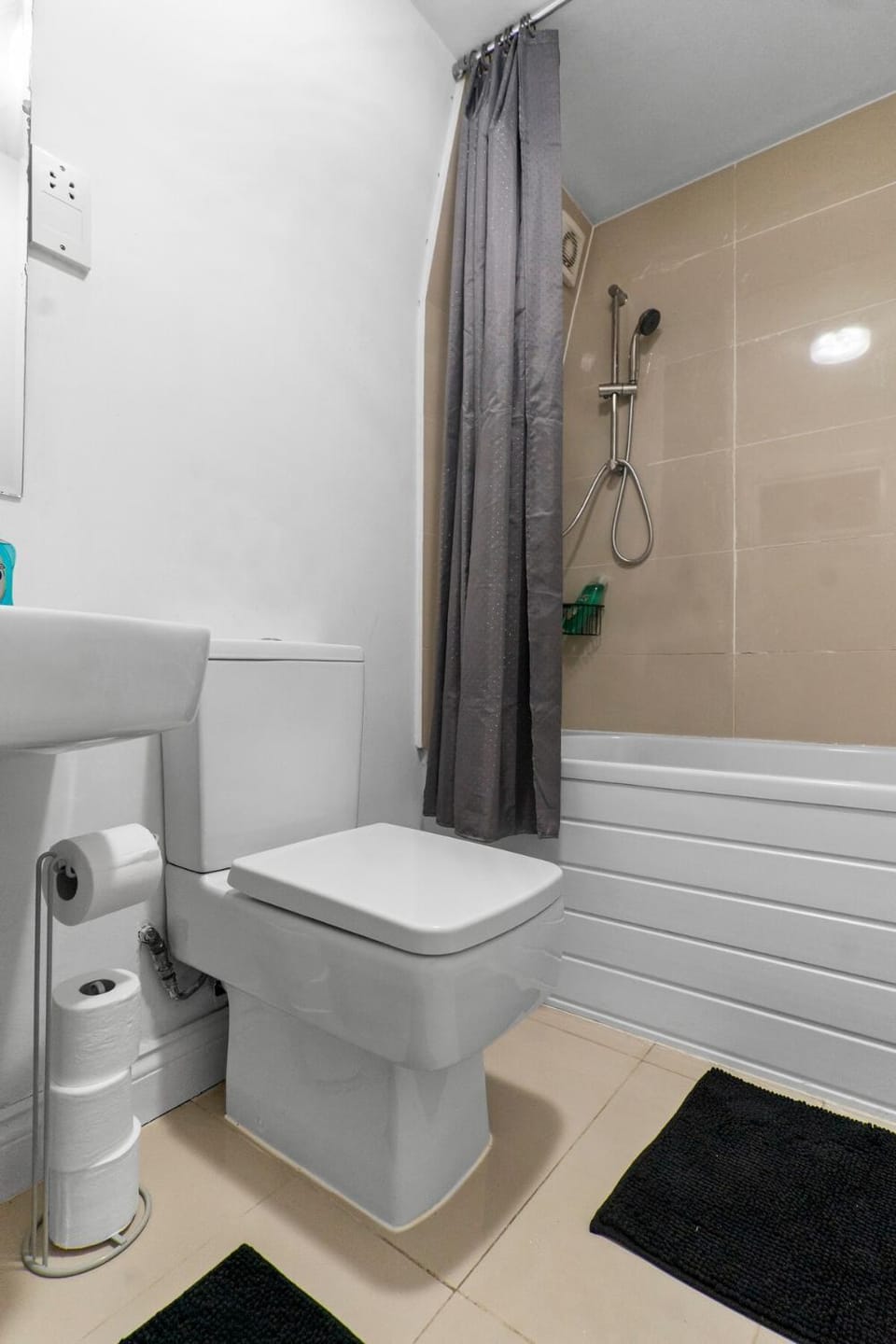 Large Delux Studio - 26 Apartment in Leicester