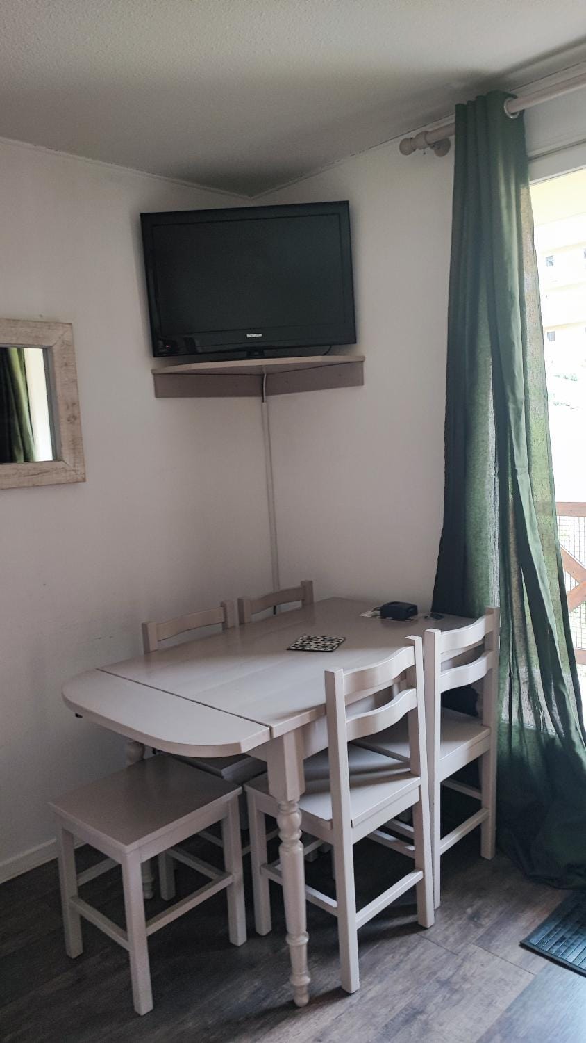 TV and multimedia, Dining area