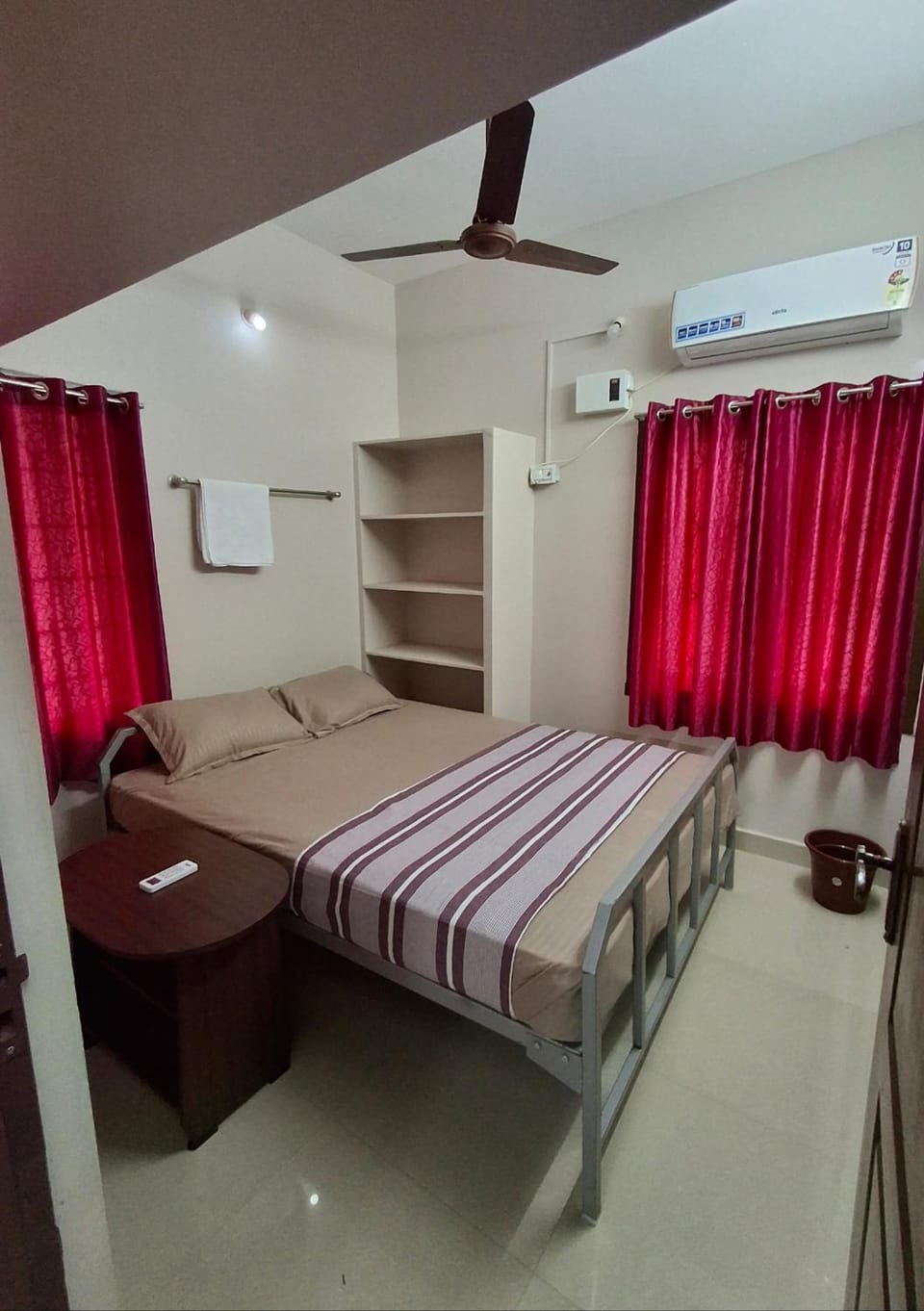 Bed, Bedroom, air conditioner
