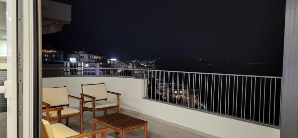 SunSea Premium Apartment in Sarandë