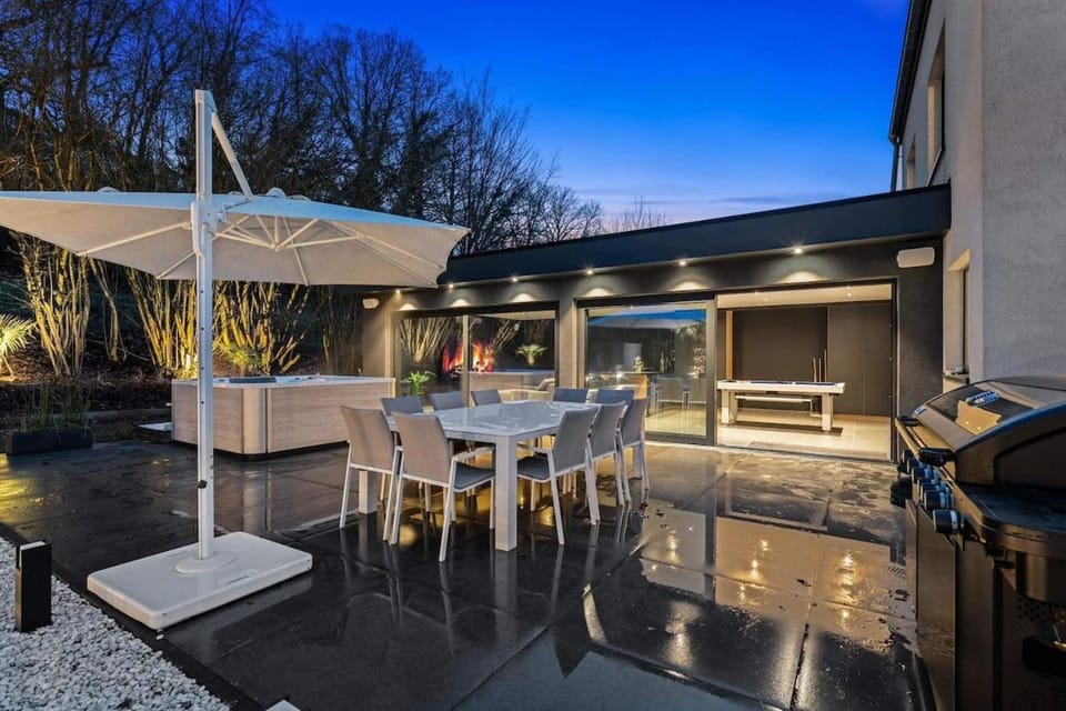 Property building, Patio