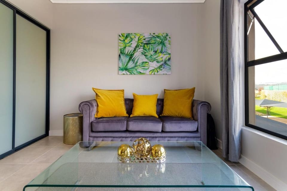 AlimamaSpaces The Chelsea's Munyaka Apartment in Sandton