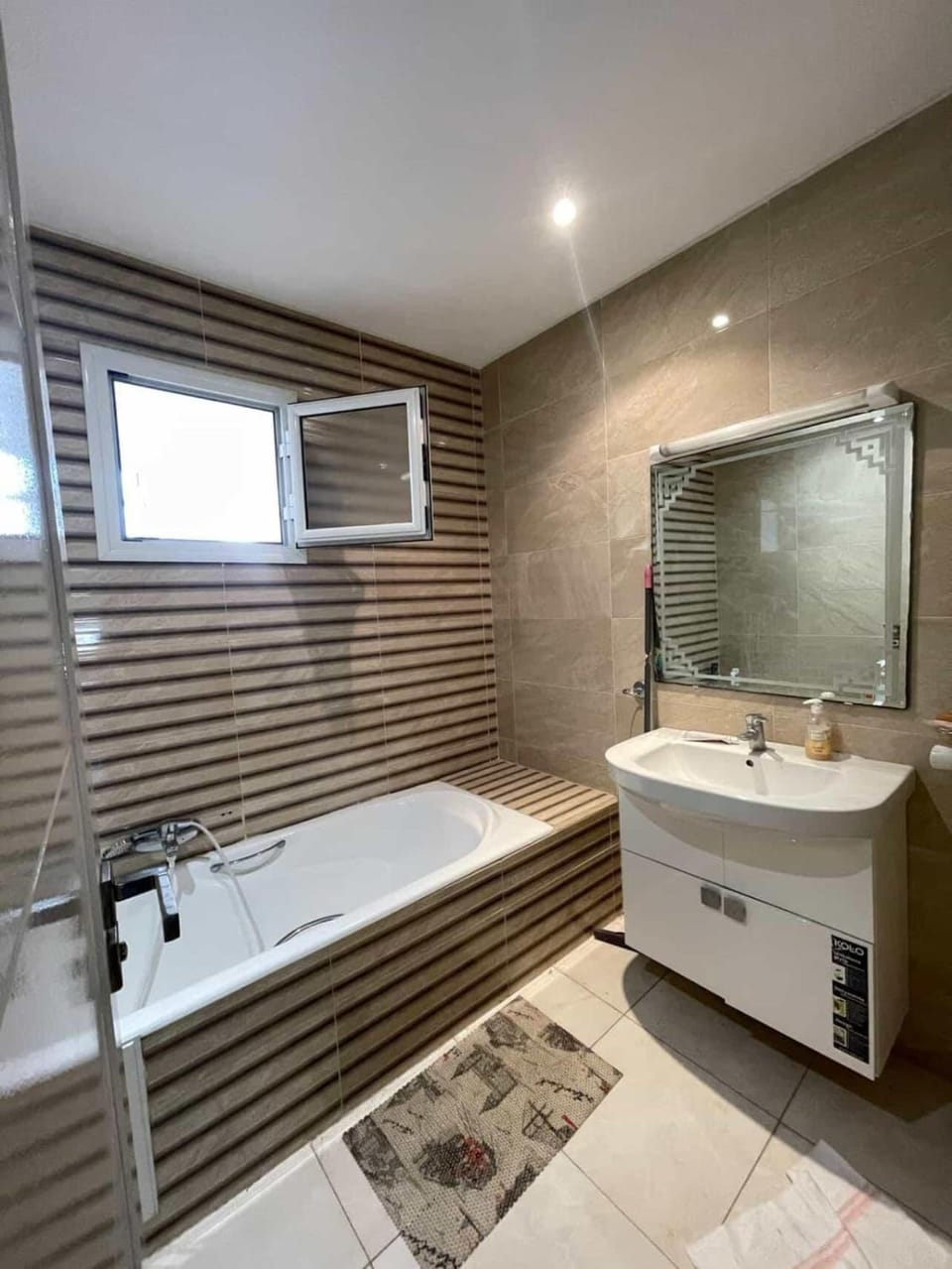 Shower, Bath
