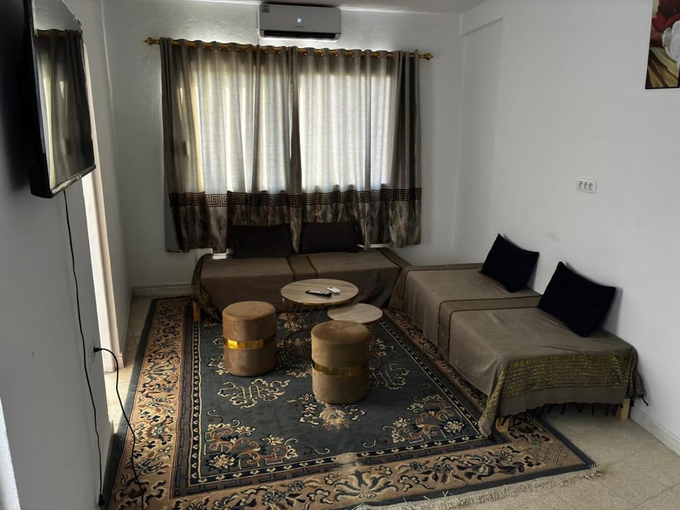 Living room, air conditioner