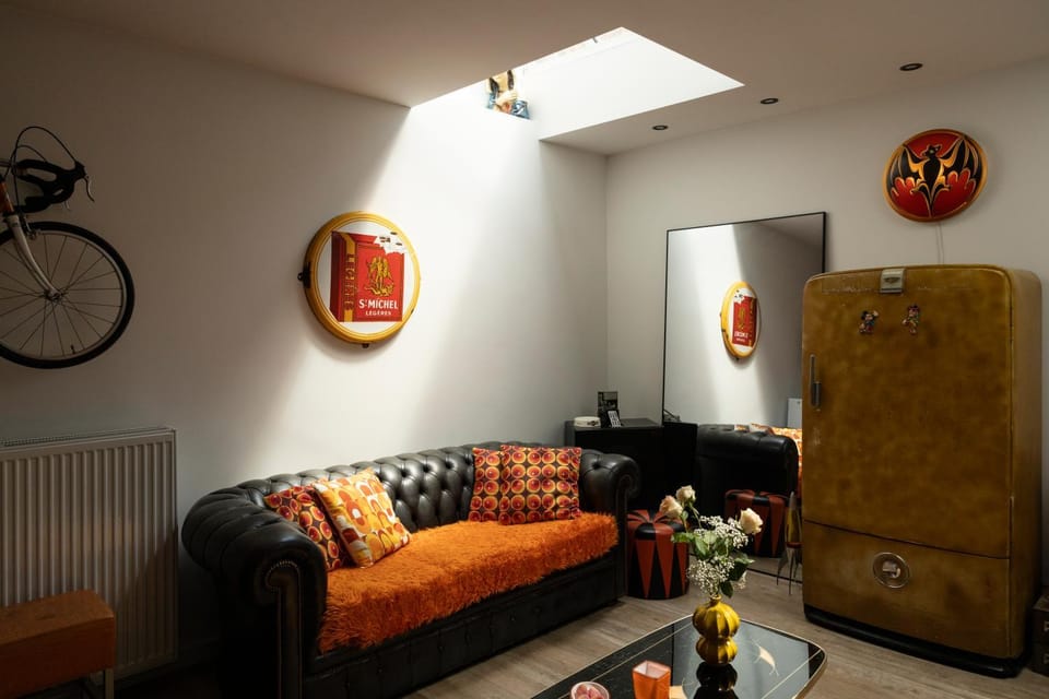 Living room, Seating area