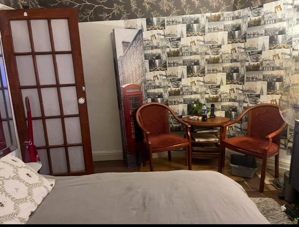 F&D Cozy Corners Vacation rental in Edgware