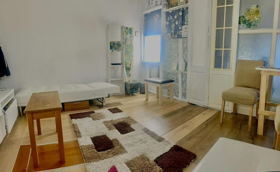 F&D Cozy Corners Vacation rental in Edgware