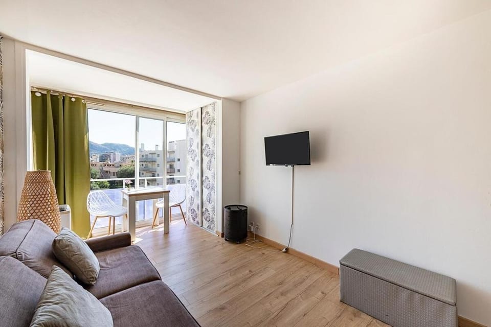 Studio proche mer et gare Apartment in Roquebrune-Cap-Martin