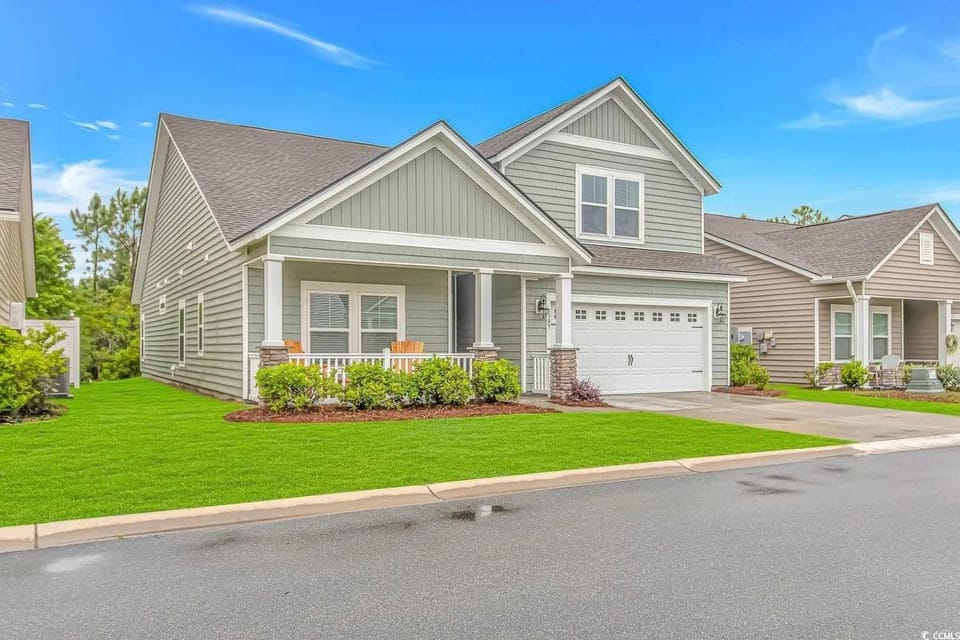 Property building, Day, Neighbourhood, Garden view, Street view