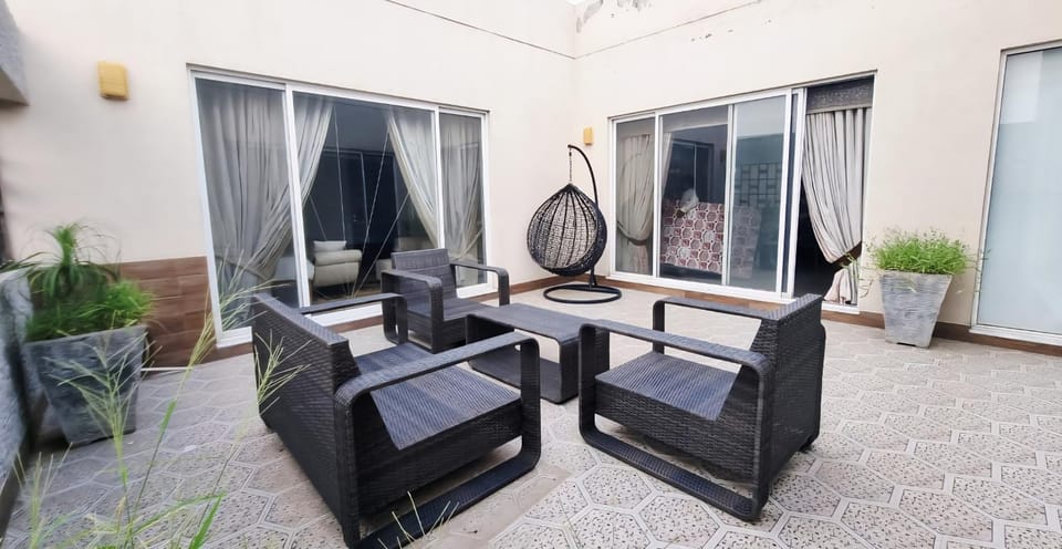 Patio, Seating area