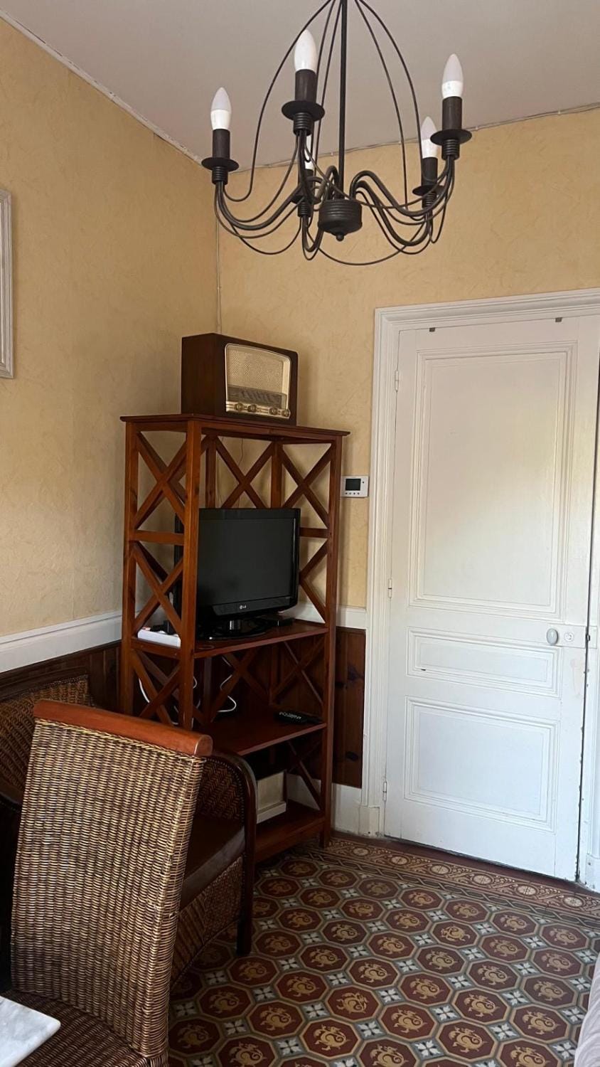 Communal lounge/ TV room, TV and multimedia, Living room, Seating area