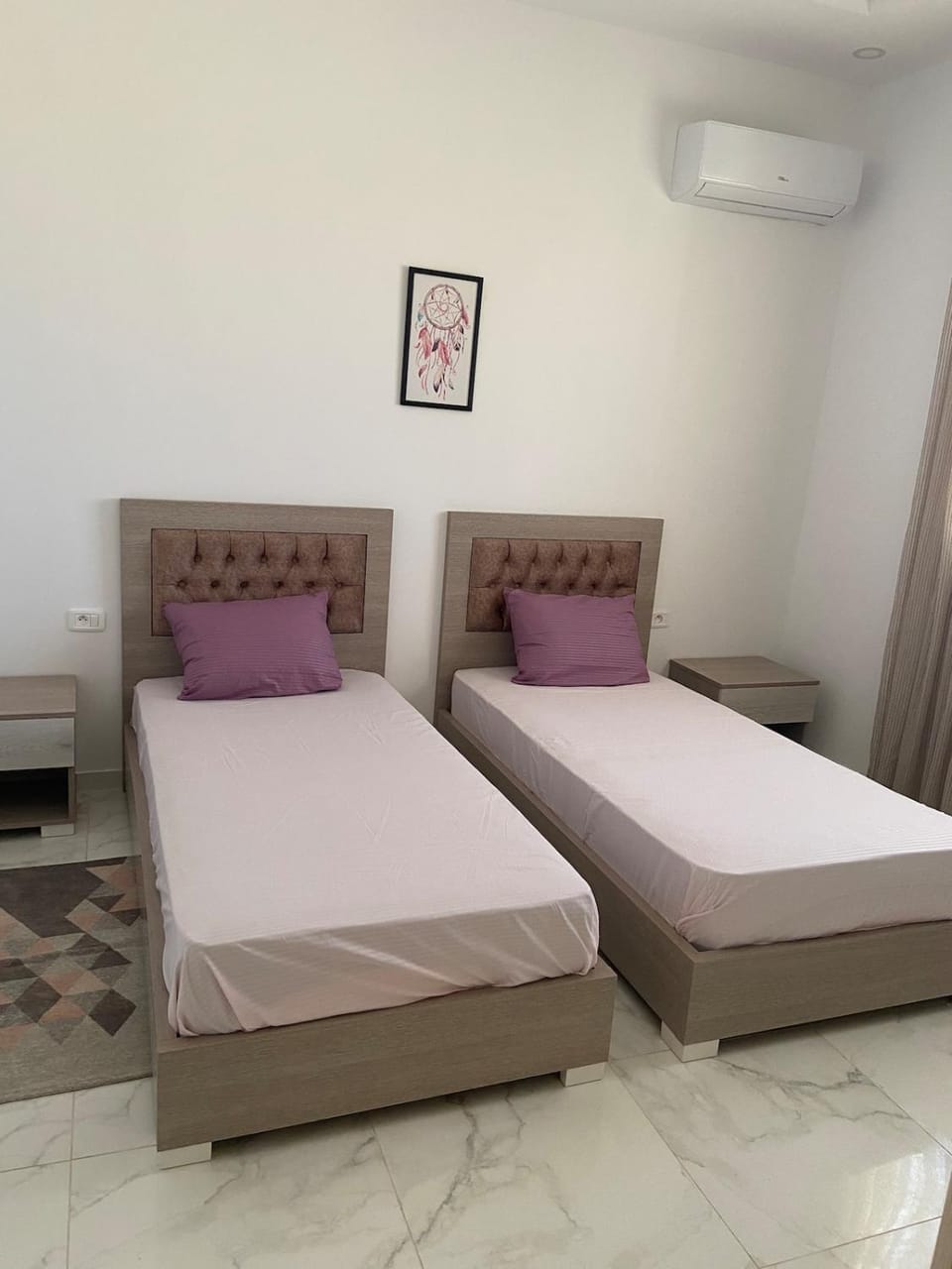 Bed, Bedroom, air conditioner