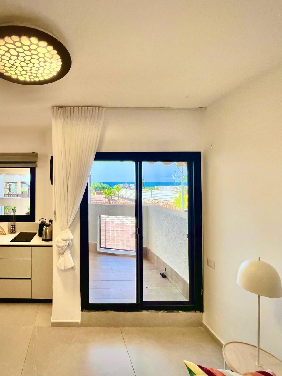 Balcony/Terrace, Living room, Seating area, Sea view, kitchen