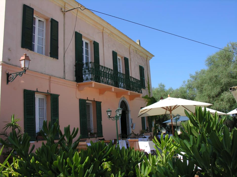 Property building, Day