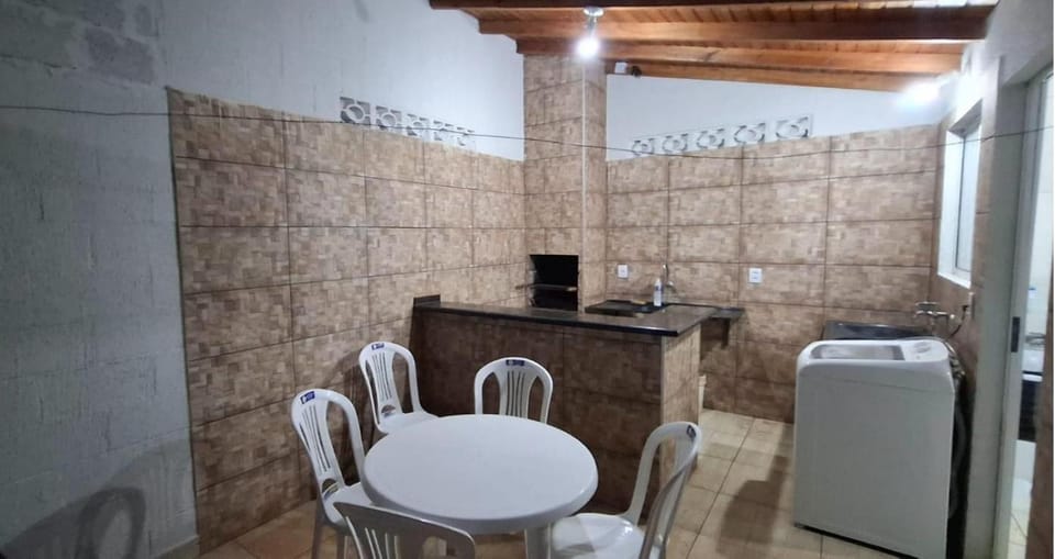 Casa em condomínio - 2 quartos - 2 vagas de garagem House in Campo Grande