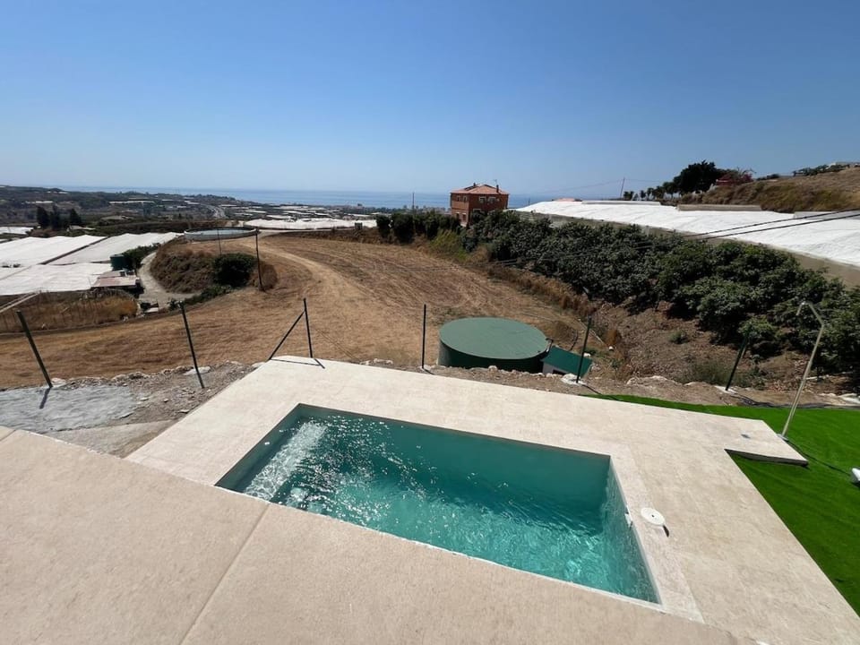 Garden, Swimming pool