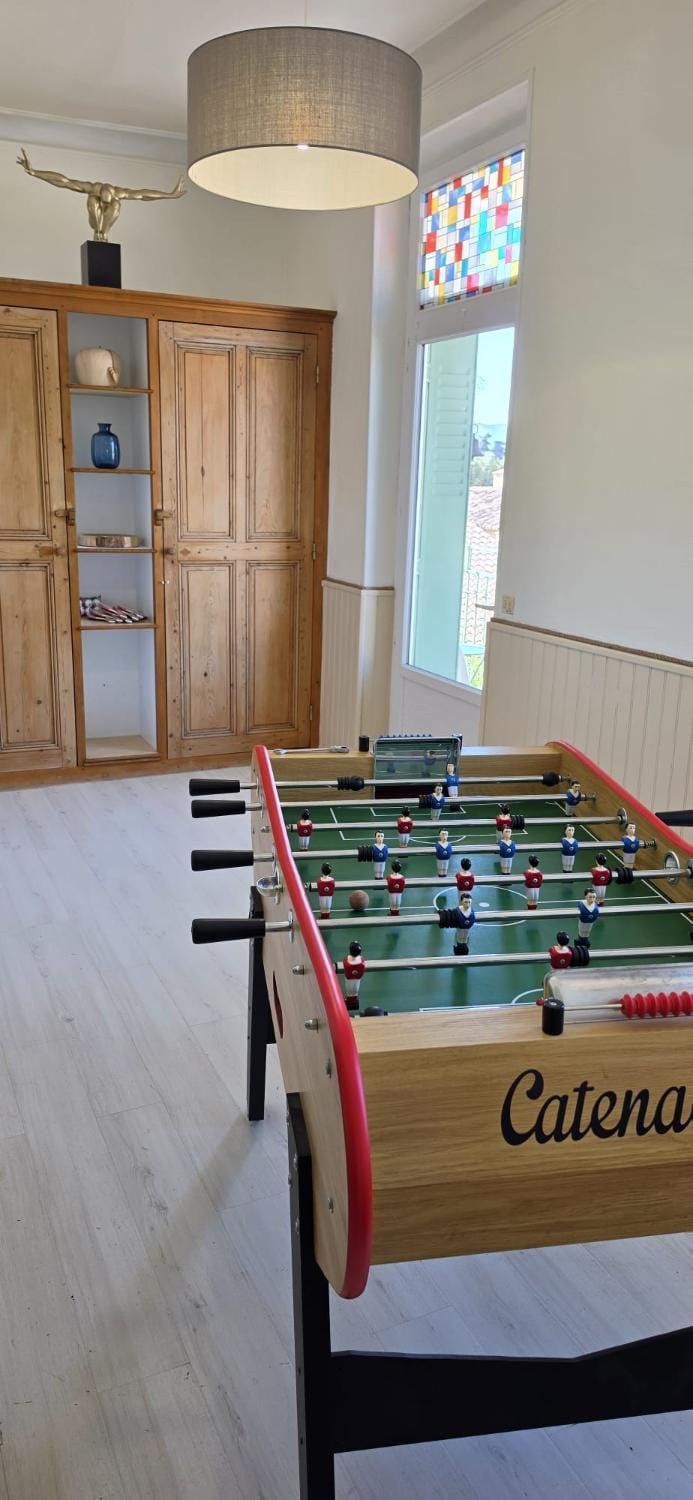 Vaste appartement avec jardin près de L'Isle-sur-Sorgue Apartment in L'Isle-sur-la-Sorgue