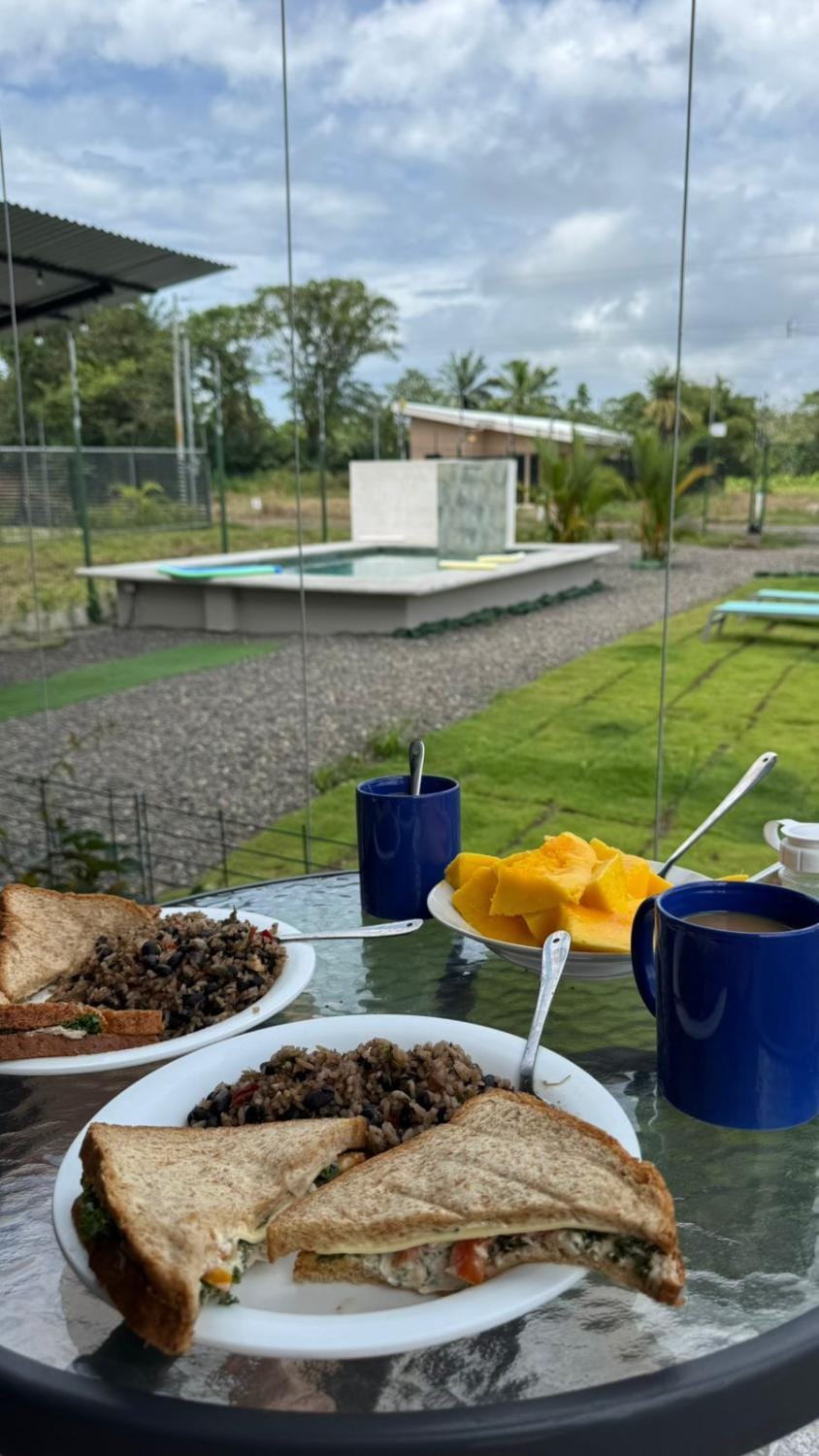 Day, Food and drinks, Food