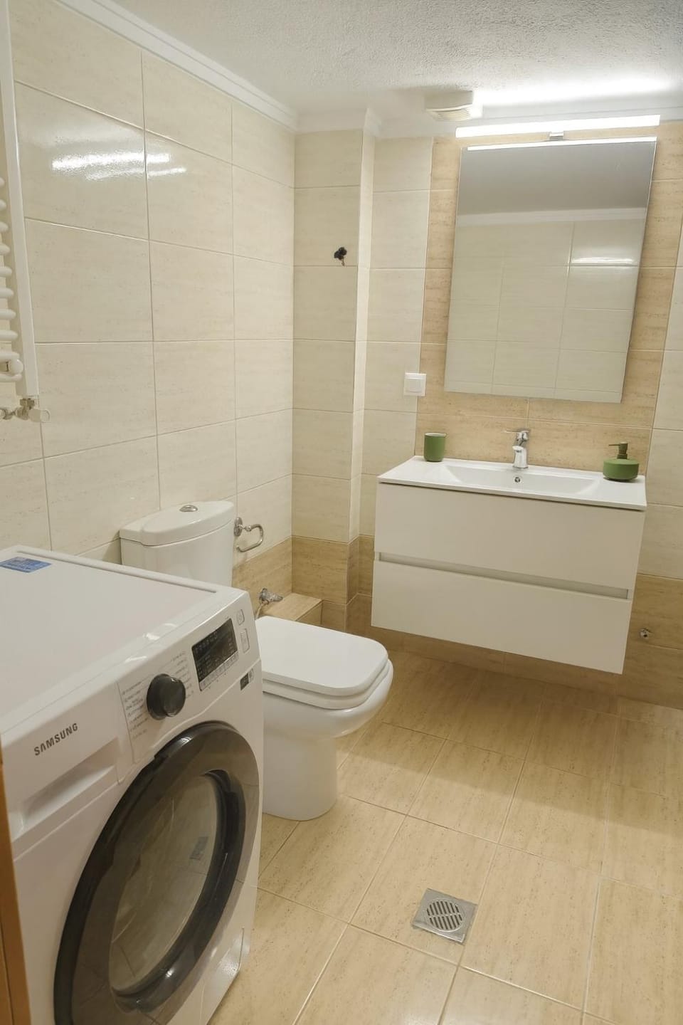 Toilet, Bathroom, washing machine, dryer