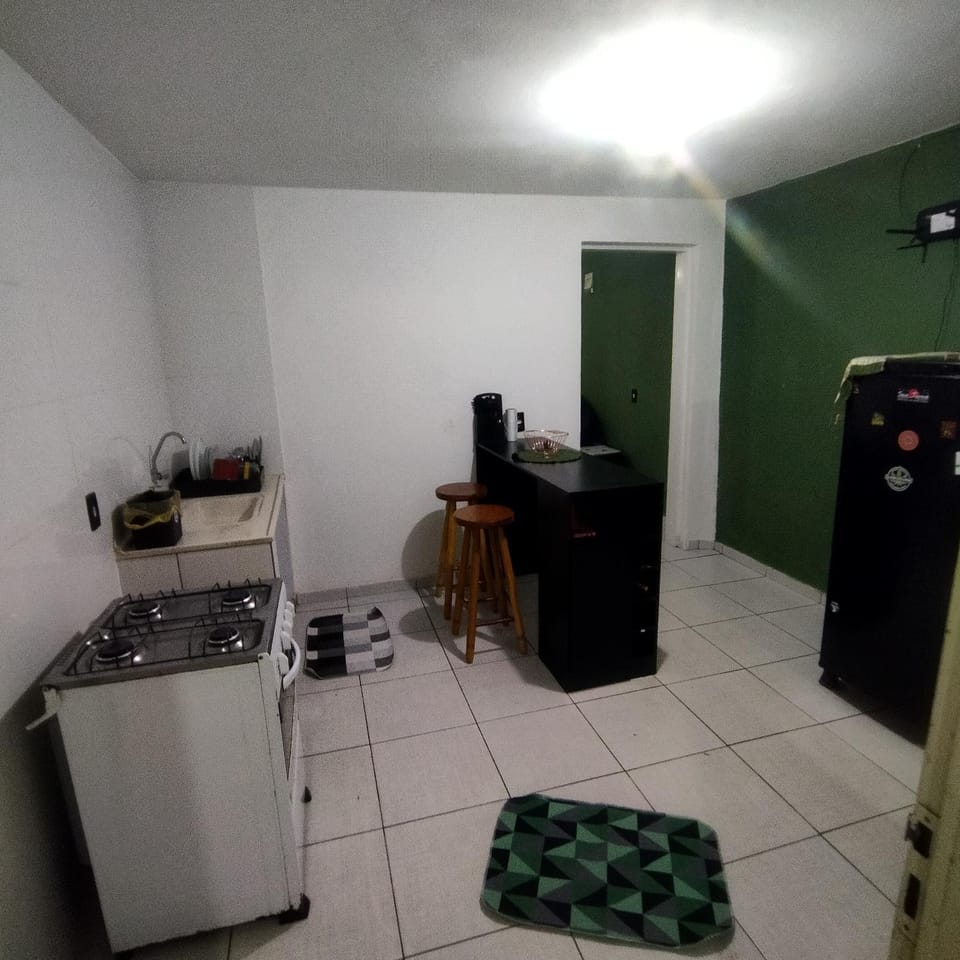 Suite com cozinha 250m do centro House in State of São Paulo