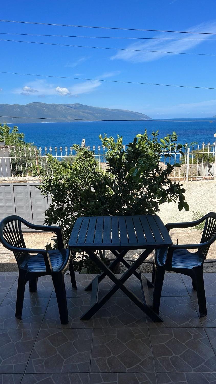Malaj Holiday House Rental 2 House in Vlorë