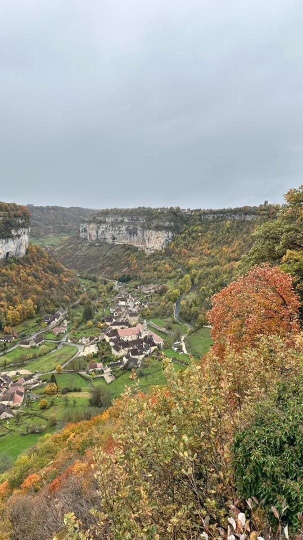 Nearby landmark, Natural landscape, Bird's eye view, Mountain view