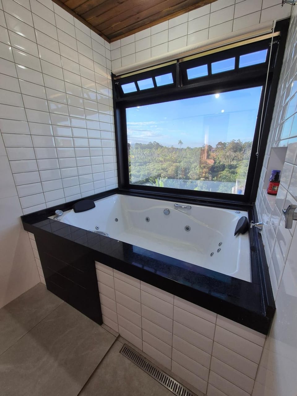 Natural landscape, Hot Tub, Bathroom, Bath