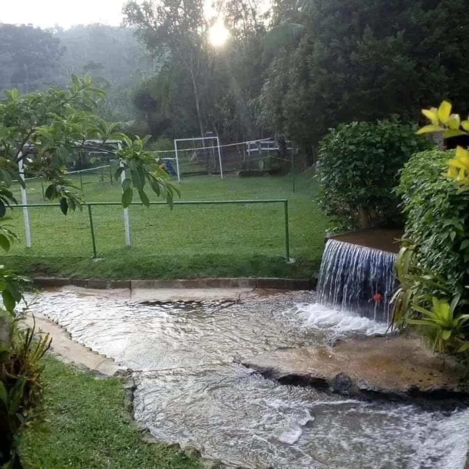 Sítio Isolina Piscina, Campo e Lago House in State of São Paulo