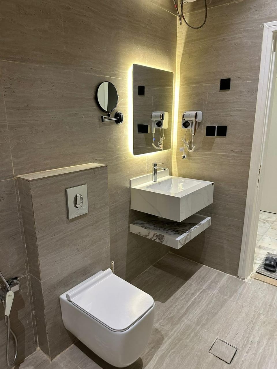 Master Studio with a room and a hall ماستر استوديو وصالة سوار Apartment in Riyadh